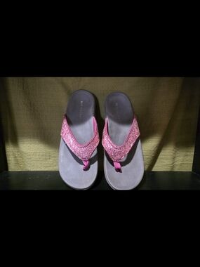 REVITALIGN Pink Glitter Thong Sandals for Women